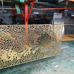金色屏风铝雕