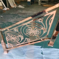 金色铝雕护栏